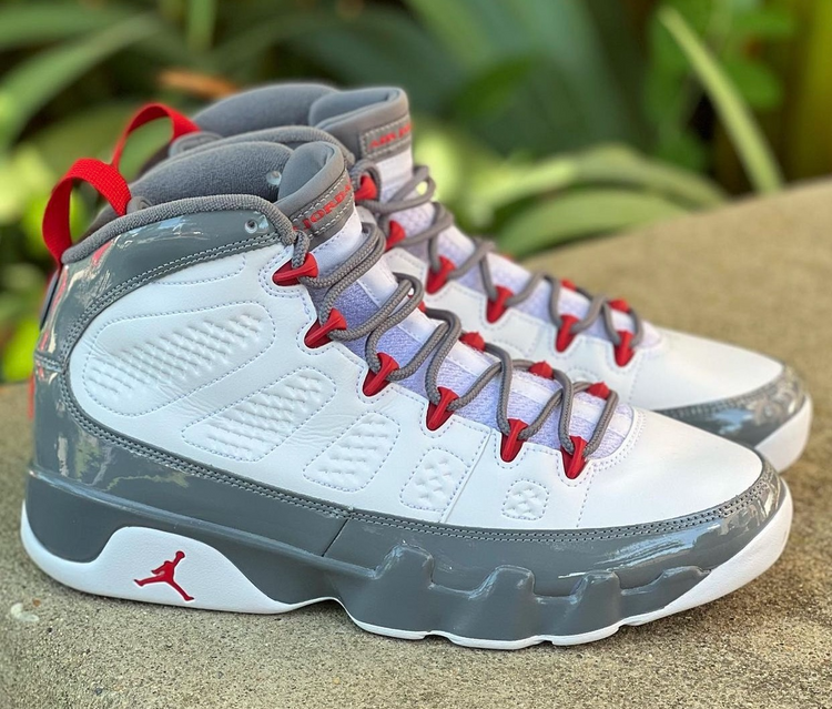 Air Jordan 9